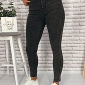 Отличные джинсы с камешками 25-30 !